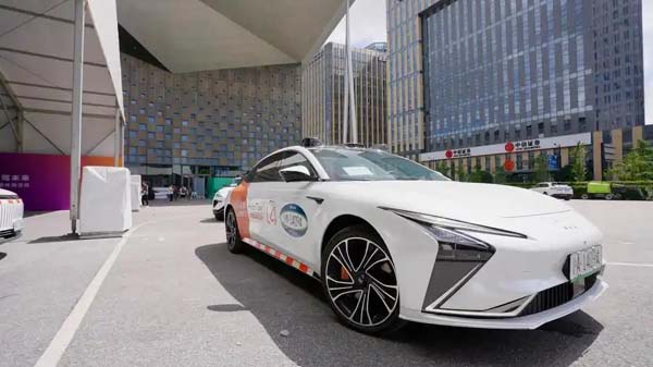 行车更丝滑，更多场景接驳，WAIC2025自动驾驶体验探营记
