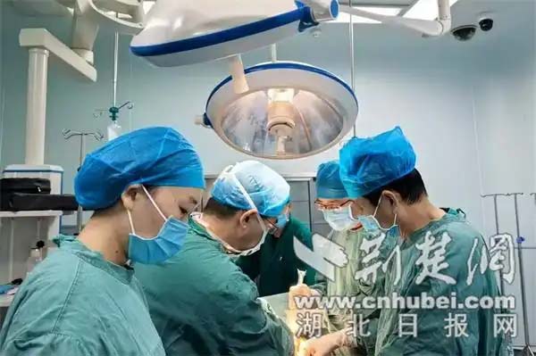 国药汉江医院多学科联动抢回脾破裂老人