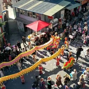 四川宝兴文旅宠客 十条政策让游客吃喝玩乐都享优惠