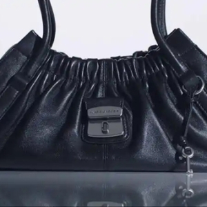 时尚情报｜LVMH业绩下滑，计划10亿美元出售一品牌