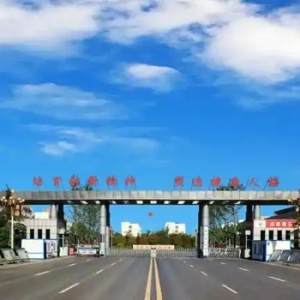 河南一中学发布《高一新生入学须知》：8月1日报到、剪标准发型，教育部门回应