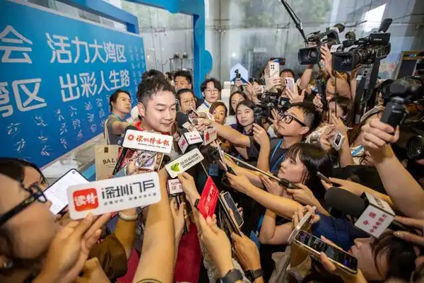 羽球世界冠军王睁茗为十五运会“打CALL”：盼群众走进赛场感受湾区体育与文化交融