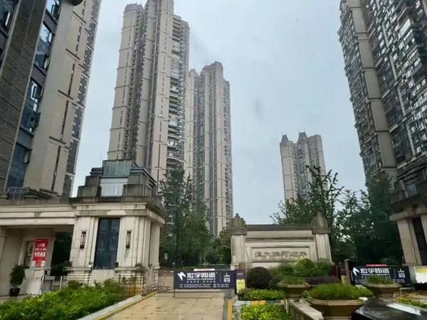 滨河左岸小区业主急了！装修完3个多月，保证金一直未退