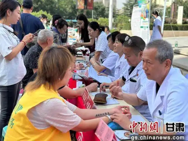 兰州七里河健康科普进社区 “三减三健”理念入人心