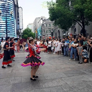 “康养胜地 人文兴义”黔西南州文化旅游招商推介会在湖北武汉举行