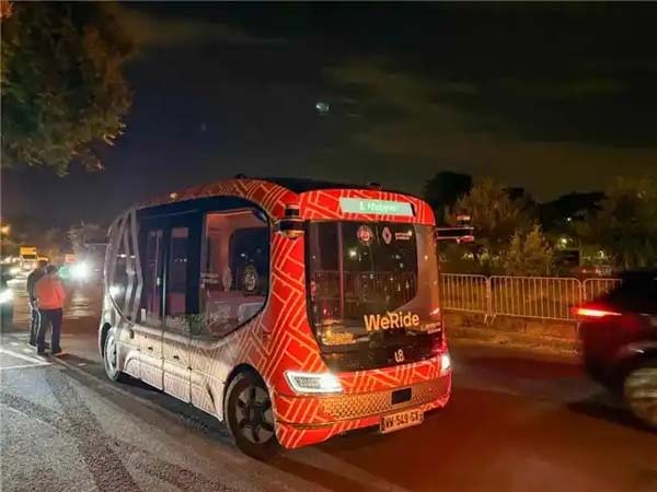 法国驻华大使代表团方位文远知行：体验自动驾驶技术，了解在法业务进展