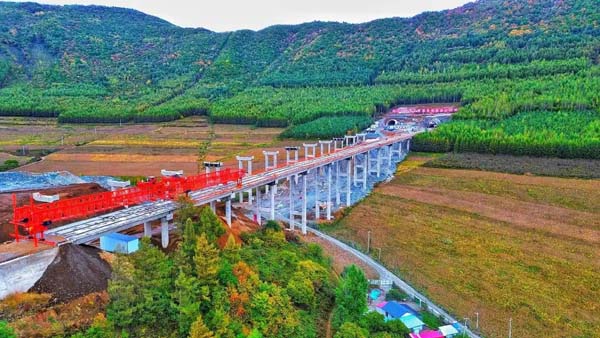 松长高速建设按下“加速键”