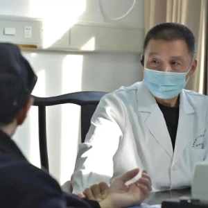 七年抗癌两次命悬一线，她如何绝处逢生？中医肿瘤一站式诊治中心破局求变