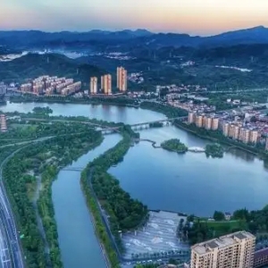 优质医疗资源如何向下“扎根”——临湘市县域医共体改革的暖心答卷