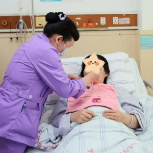 从传统“护工”到持证上岗！广州培养更专业的医疗护理人员