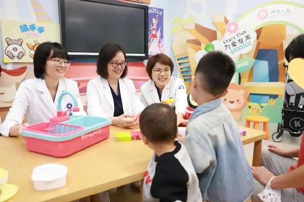 一家儿童医院的“友好进化论”