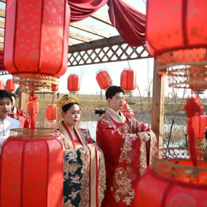 新年集体婚礼浪漫开启