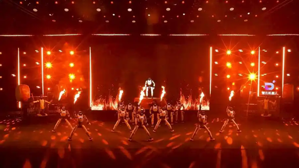 马年春节什么最时尚？租个机器人过大年！擎天租年初一到初七订单全部排满