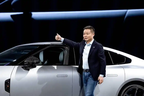 何小鹏：中美自动驾驶同处第一梯队；好未来发布AI智能体“九章龙虾”｜早资道