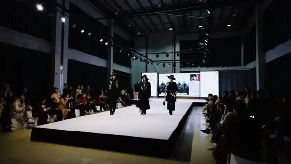 “她·叙事”主题闪耀 设计大赛引领休闲职业女装新风尚